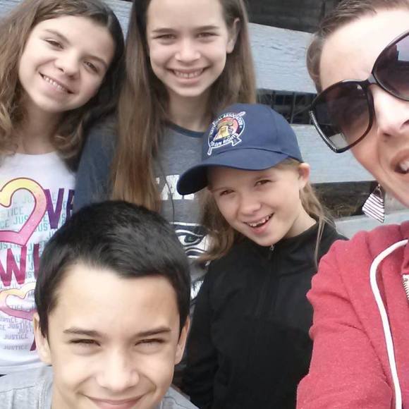 Meet your Posher, Jerin - Picture 1 of 1